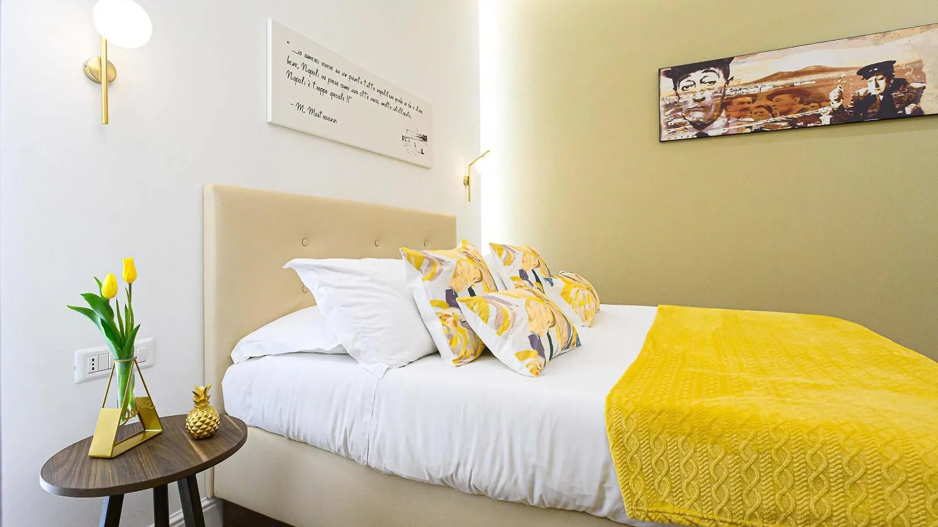 Annapoli Rooms 0*, Naples Italy